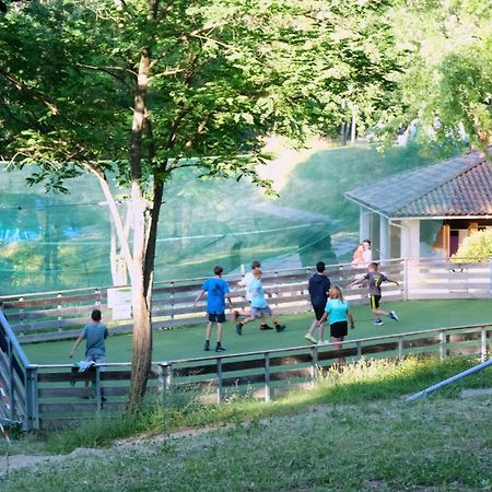 Camping Le Couriou Recoubeau-Jansac Eksteriør bilde