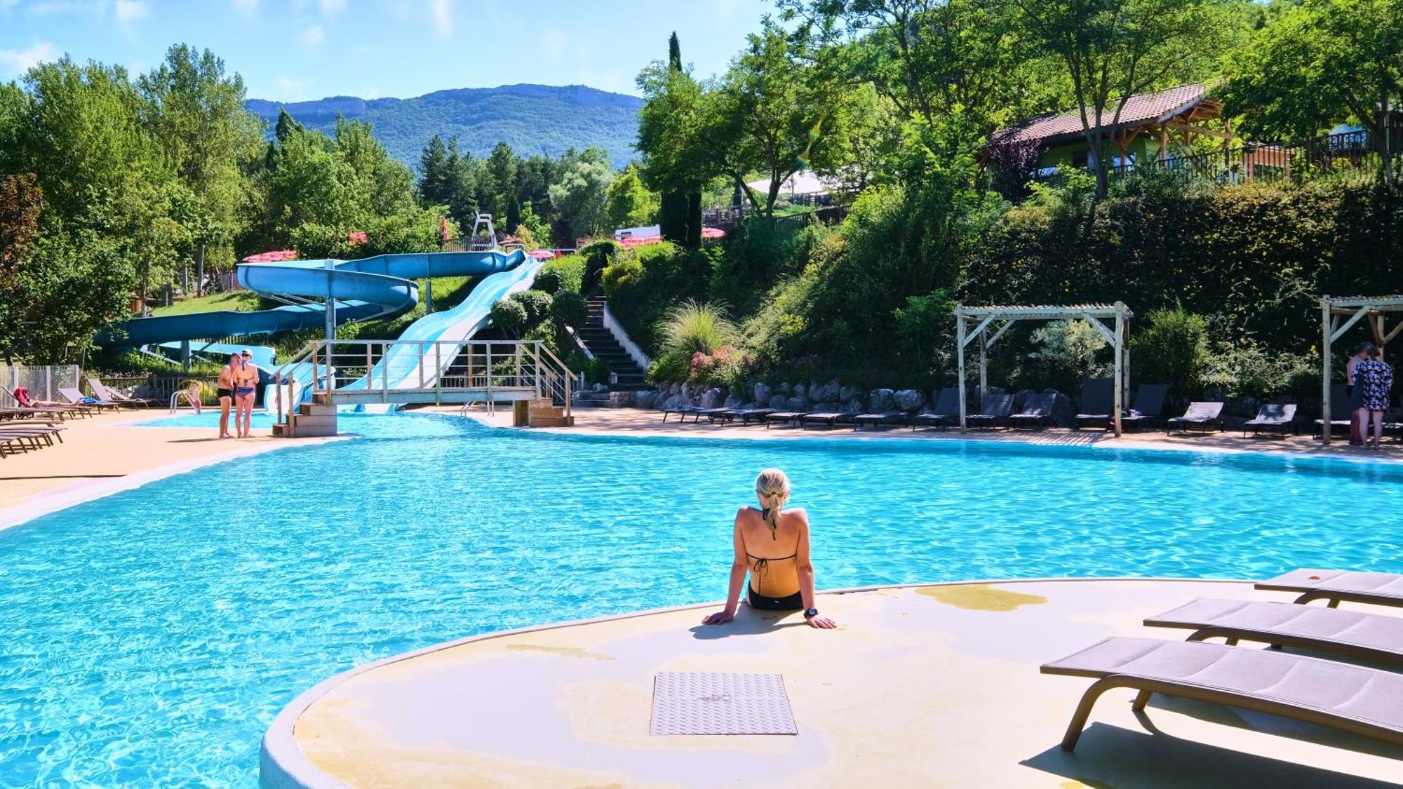 Camping Le Couriou Recoubeau-Jansac Eksteriør bilde
