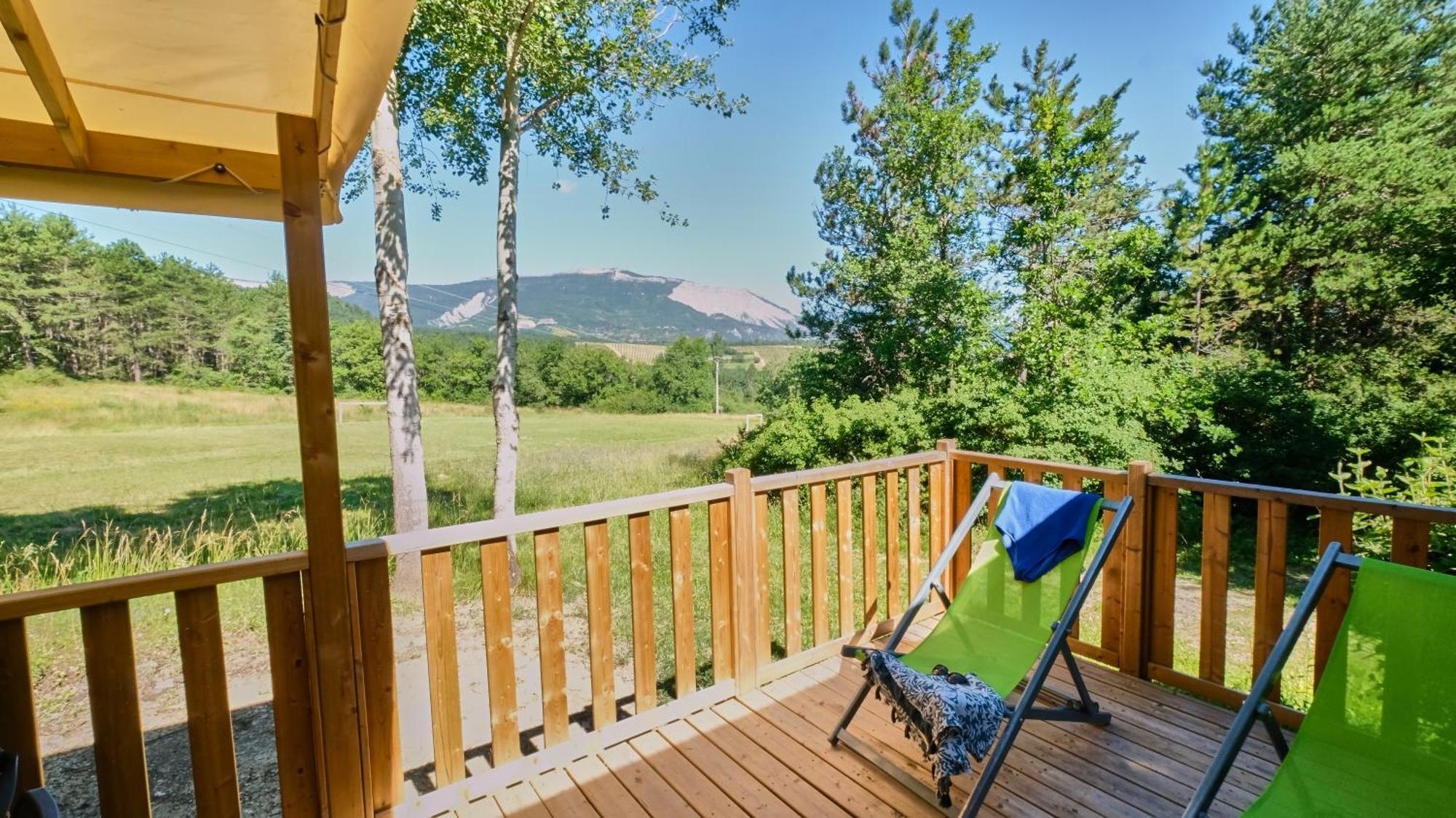 Camping Le Couriou Recoubeau-Jansac Eksteriør bilde