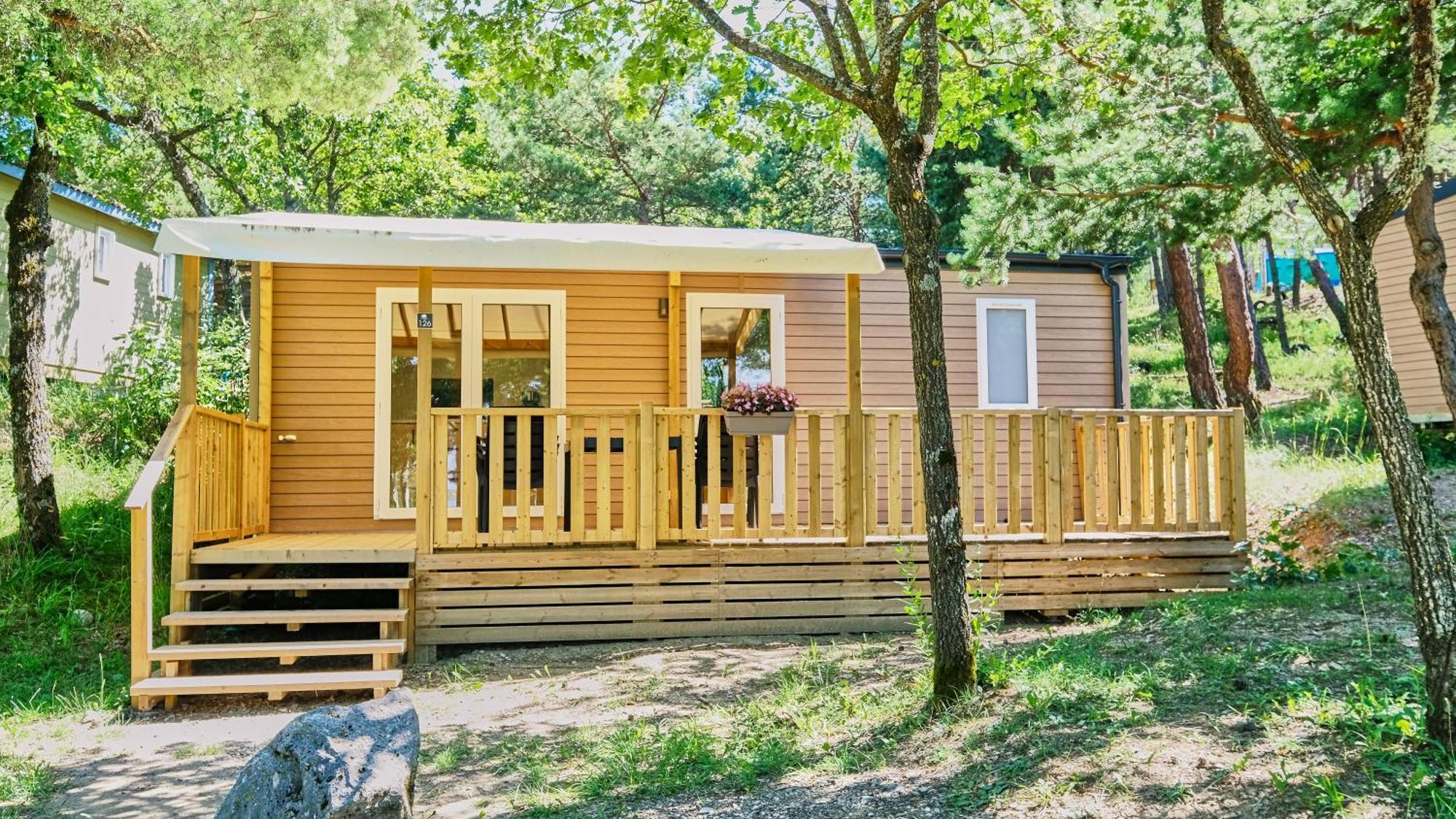 Camping Le Couriou Recoubeau-Jansac Eksteriør bilde