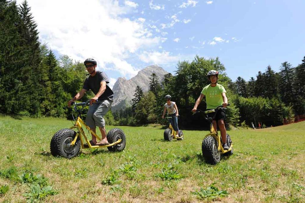 Camping Le Couriou Recoubeau-Jansac Eksteriør bilde